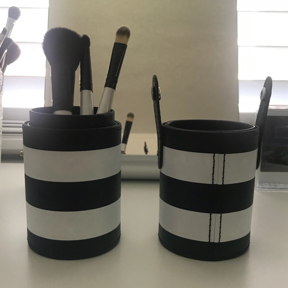 Morphe Brush Holder
